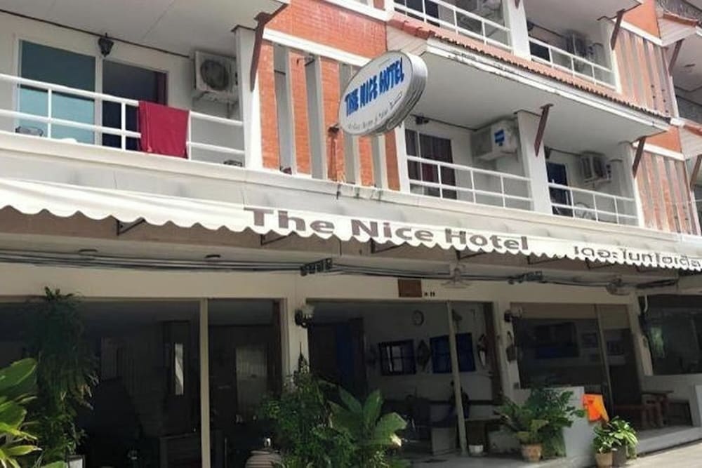 The Nice Hotel 4/68