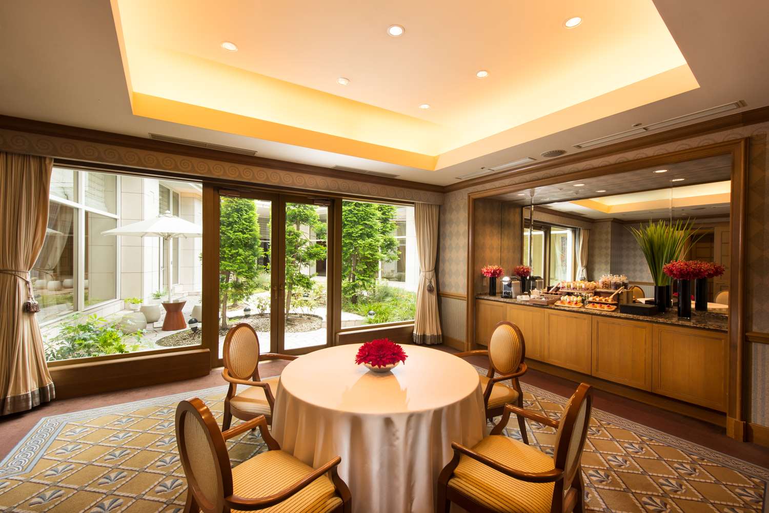 Restaurant-cafeteria