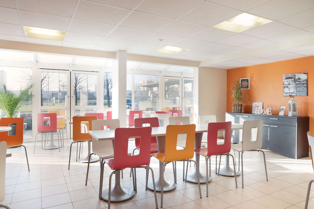 Premiere Classe Maubeuge Feignies 38/54