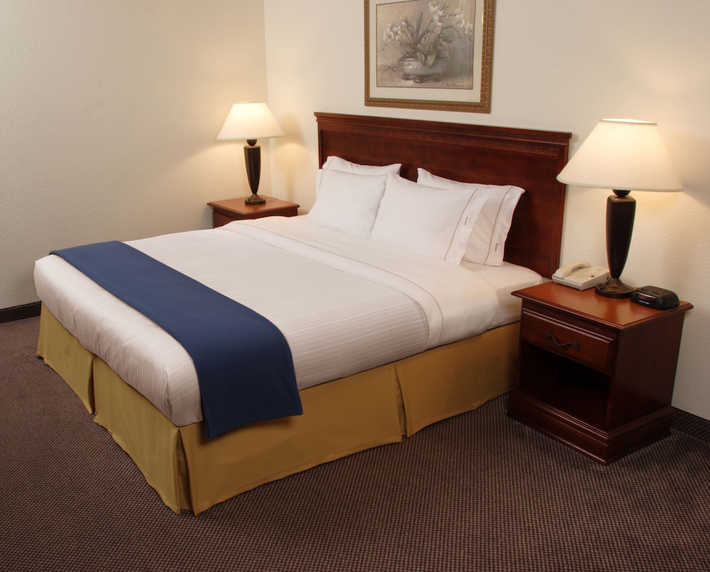 Holiday Inn Express Lebanon 15/36