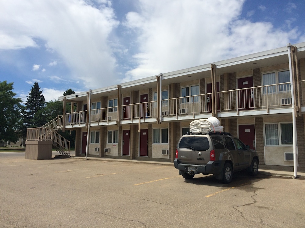 Plains Motel 3/45