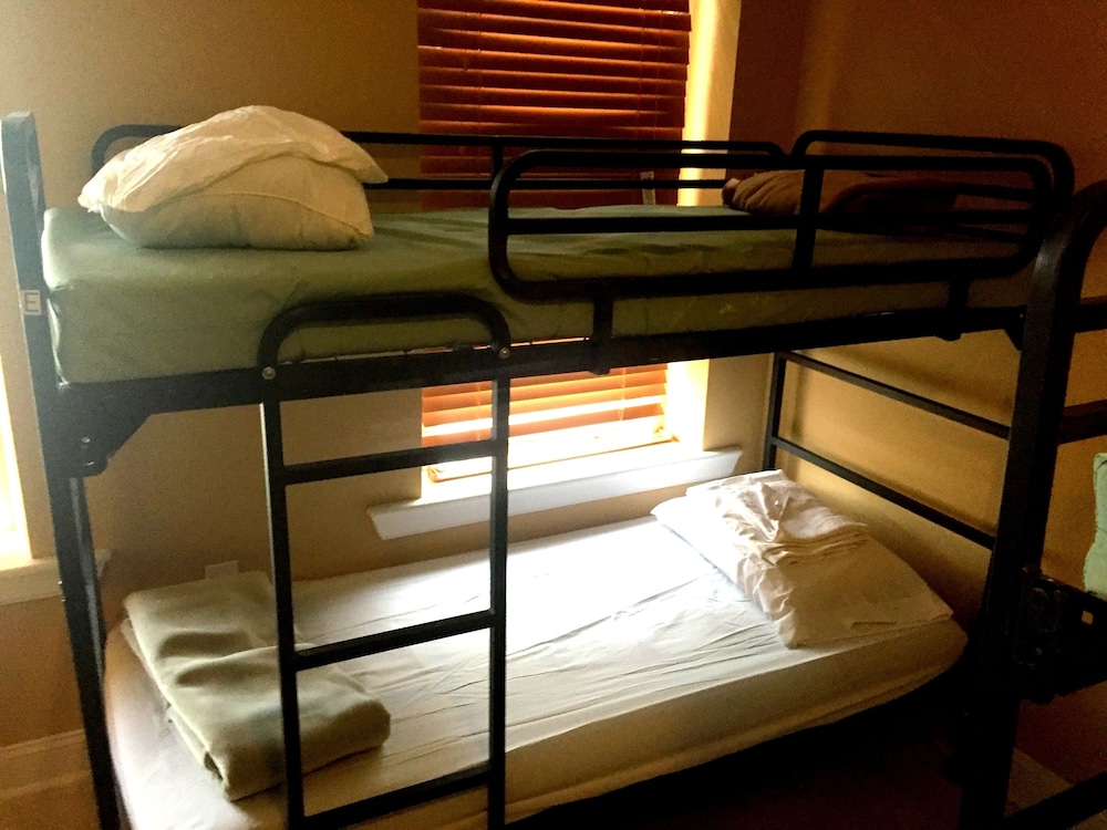 Dc International Hostel 12/28