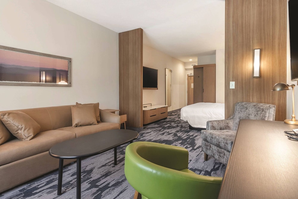Fairfield Inn & Suites By Marriott Kansas City Shawnee 11/22