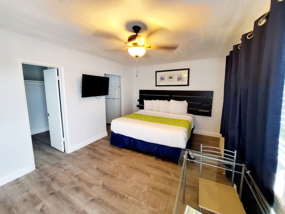 Silver Spray Motel 20/62