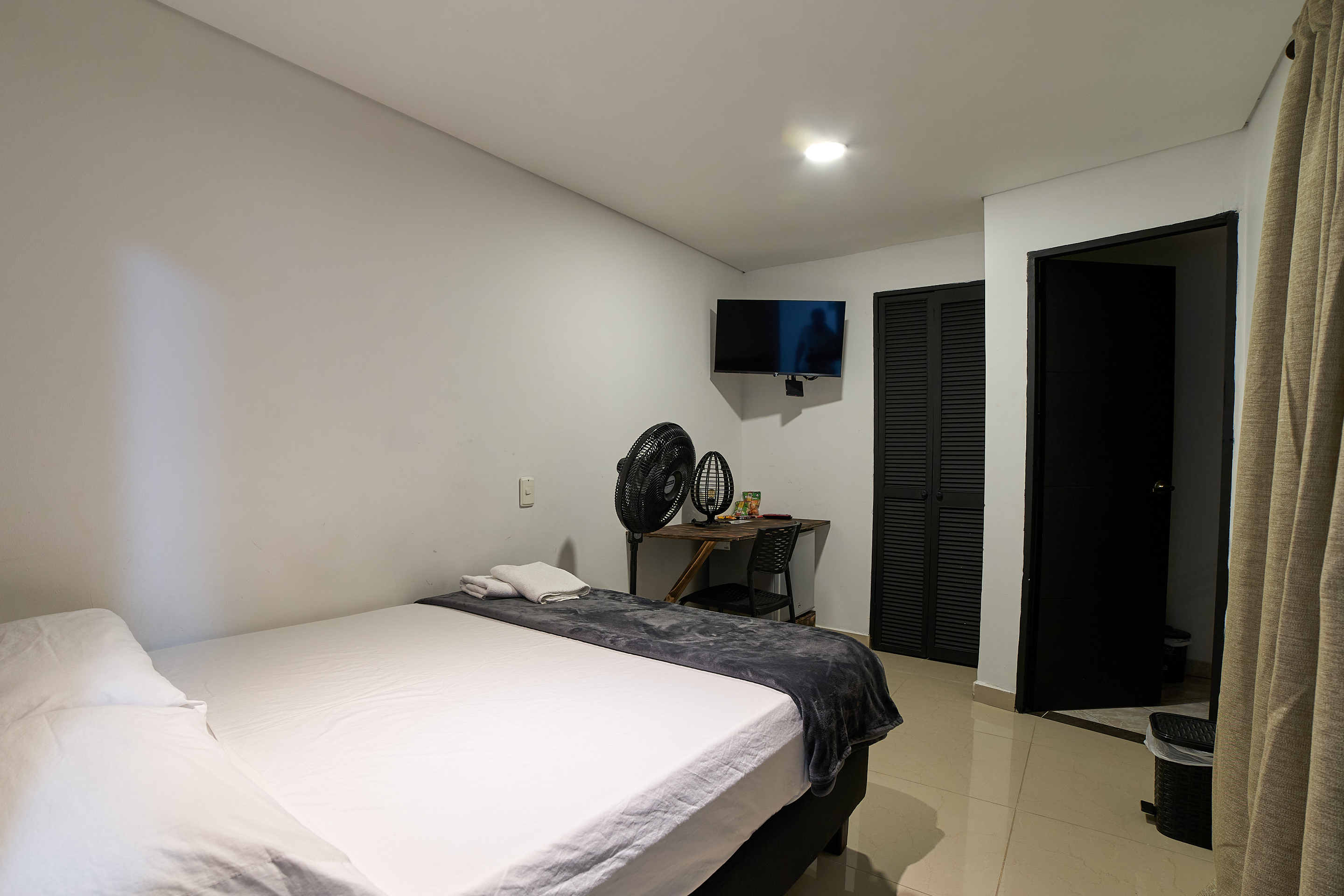 Room, Double Bed