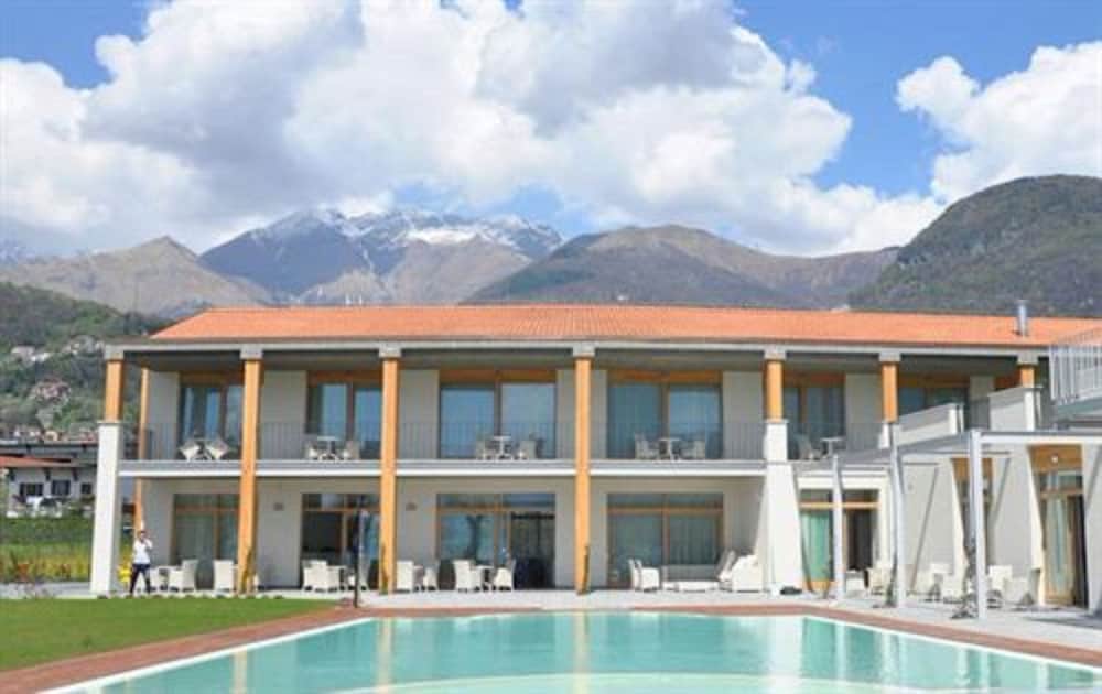 Tullio Hotel 2/47