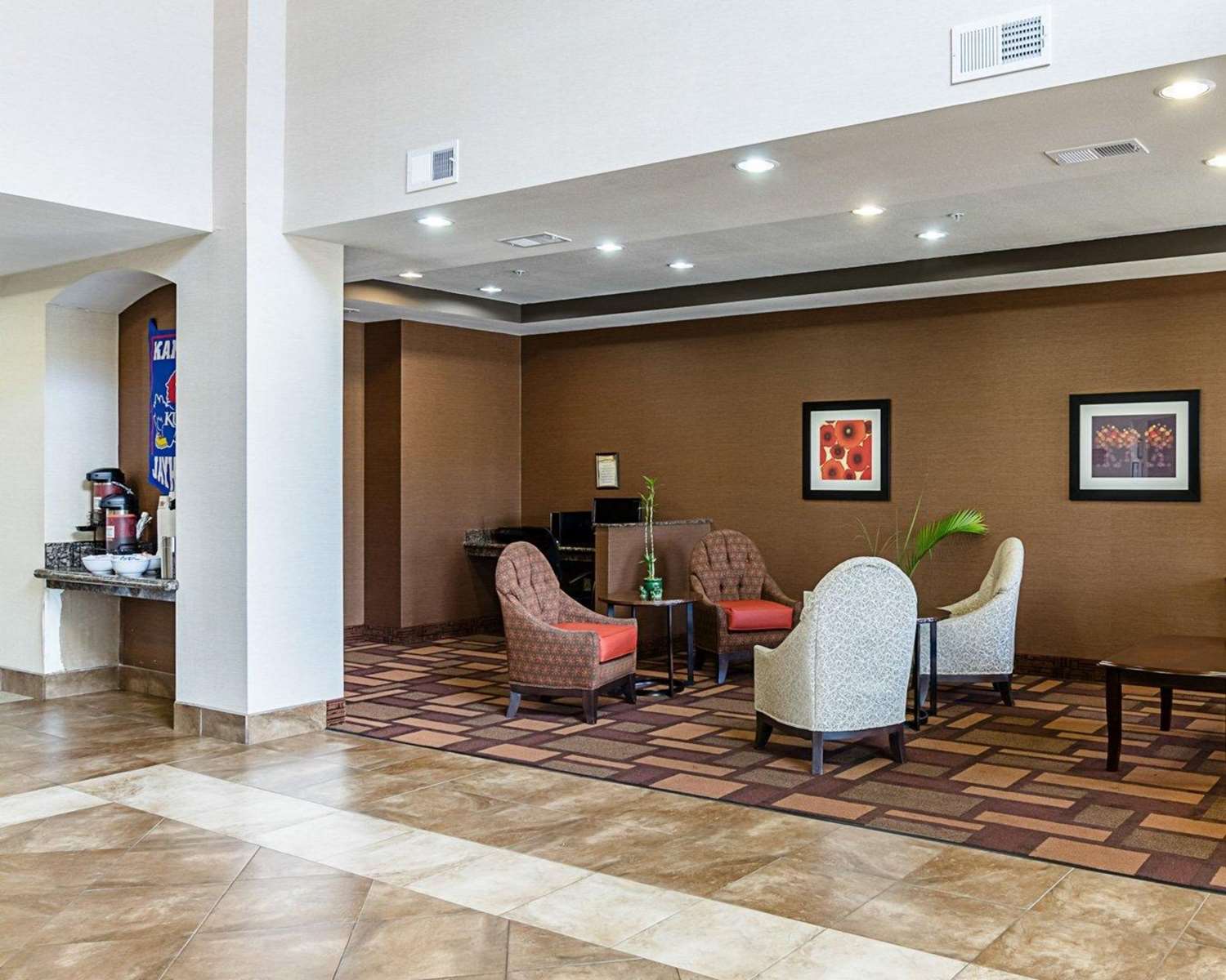 Comfort Inn & Suites Lawrence - University Area 14/49