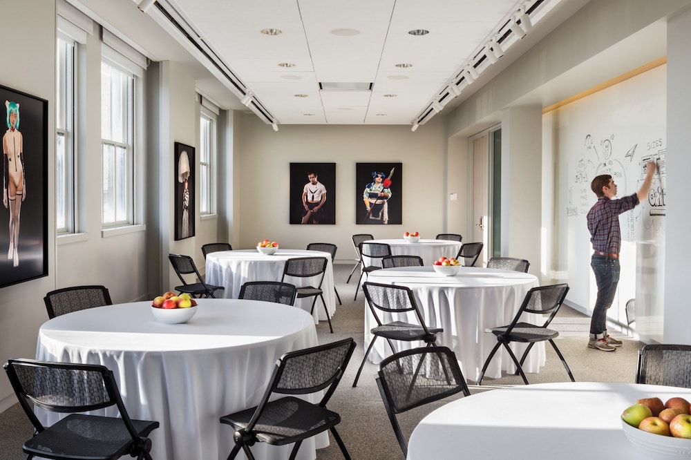 21c Museum Hotel Durham 63/73