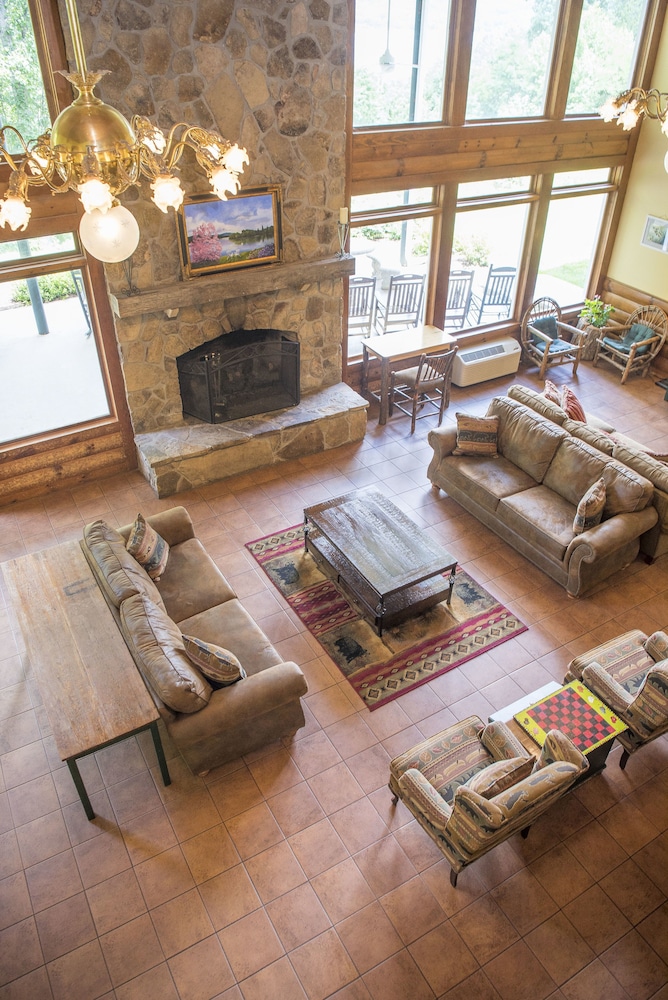 Lake Chatuge Lodge 26/42