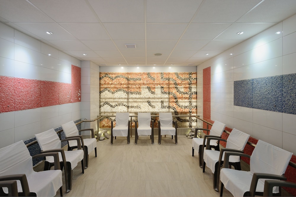 Augusta SPA Hotel 57/72