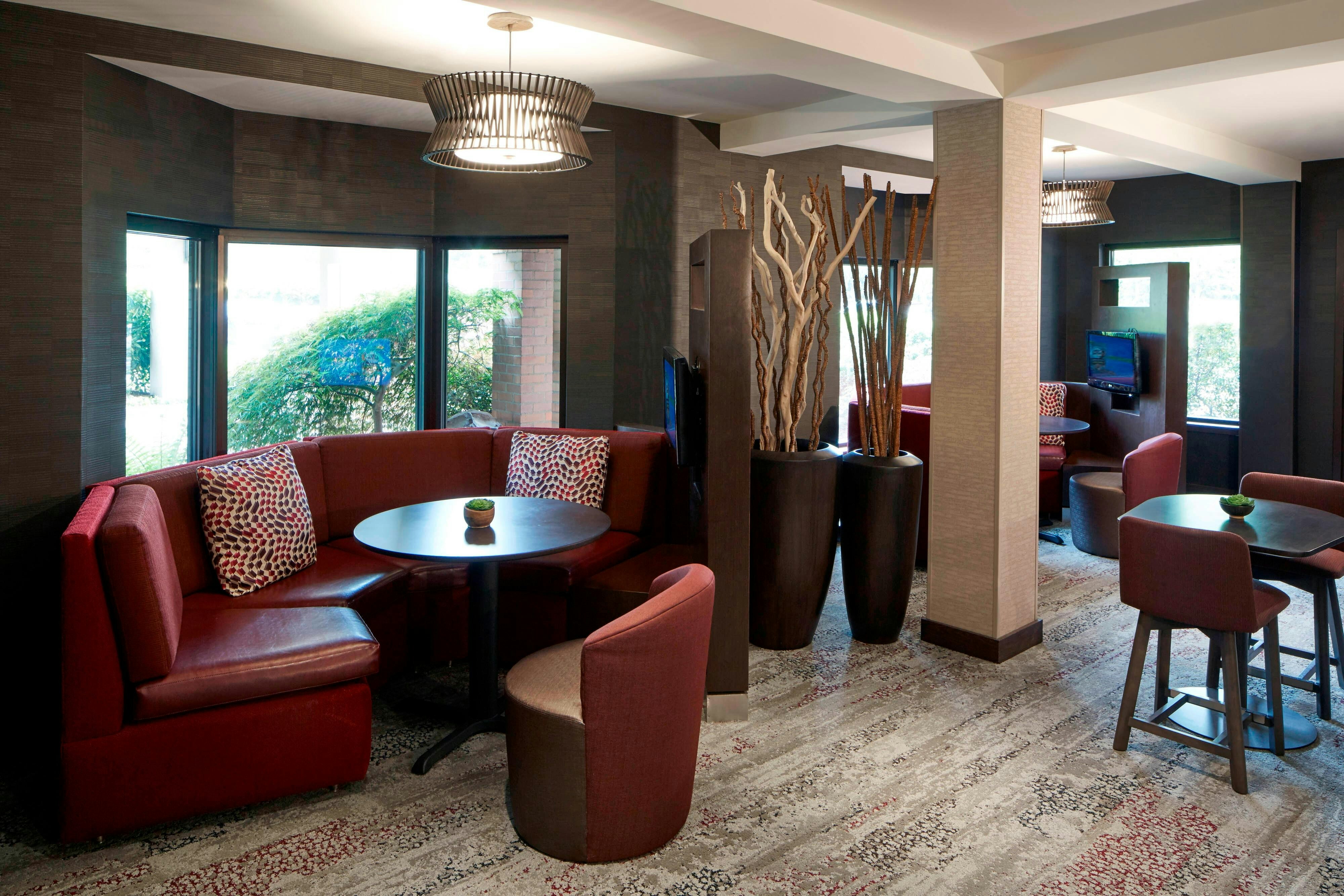Courtyard By Marriott Portland Southeast Clackamas 8/19