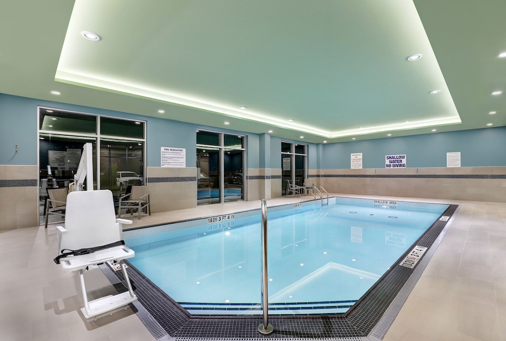 Holiday Inn Express And Suites Port Elgin 30/50