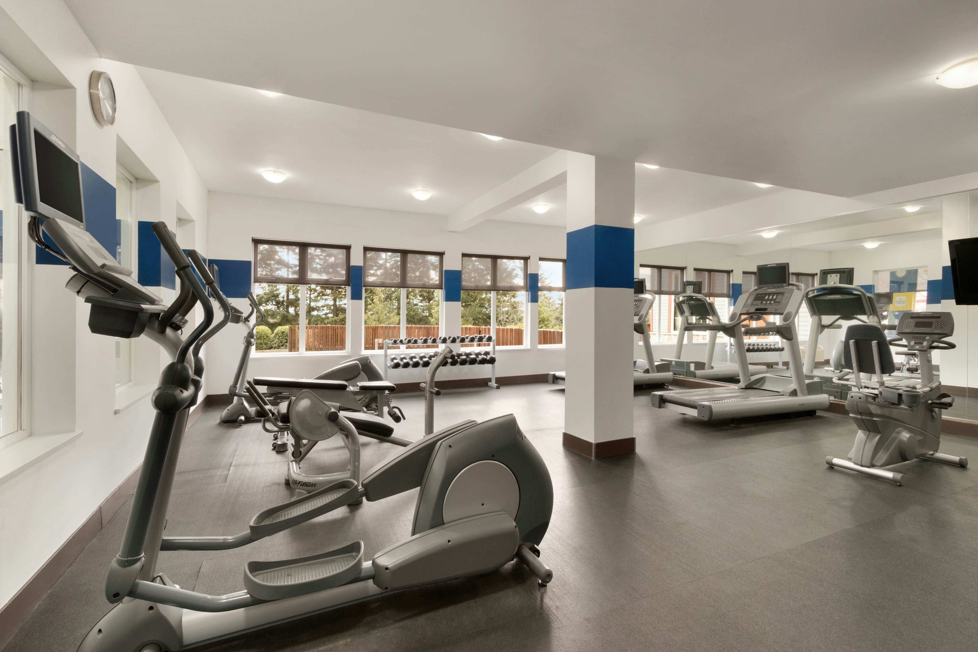 Four Points by Sheraton Victoria Gateway 7/11