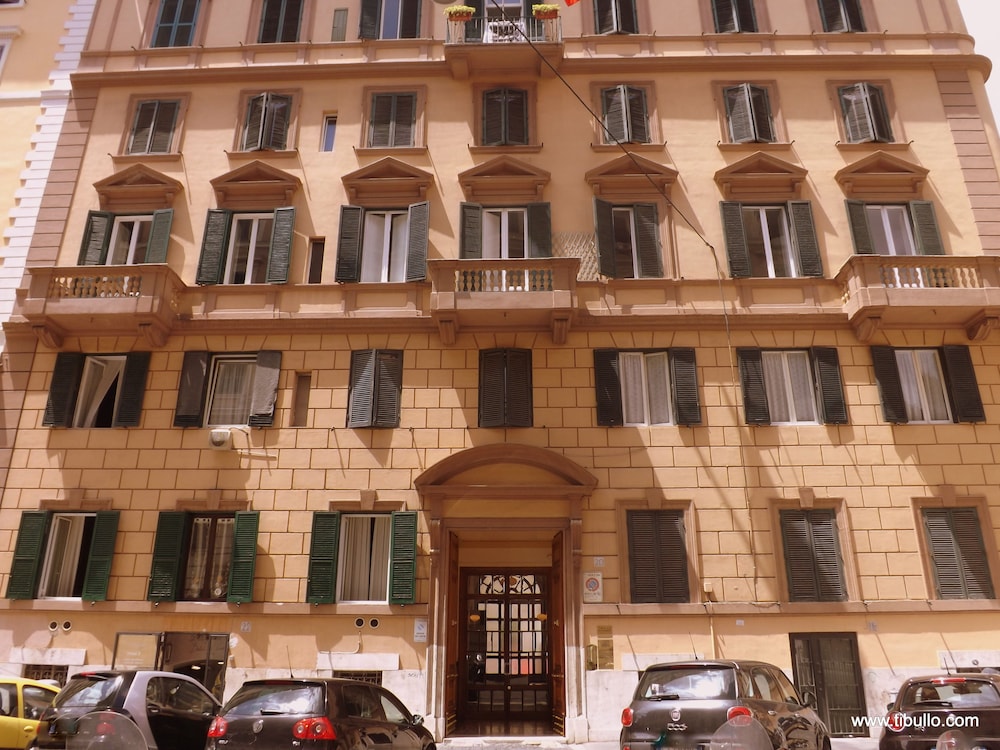 Tibullo Guesthouse 2/72