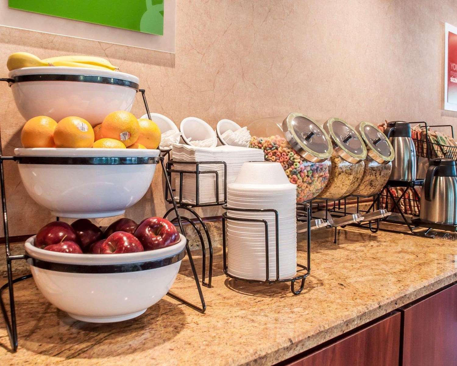 Quality Inn Near Walden Galleria Mall 13/36