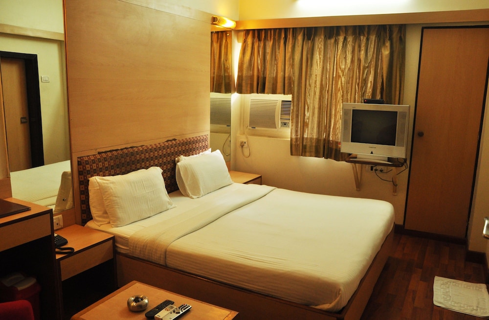 HOTEL AVON RUBY 30/54