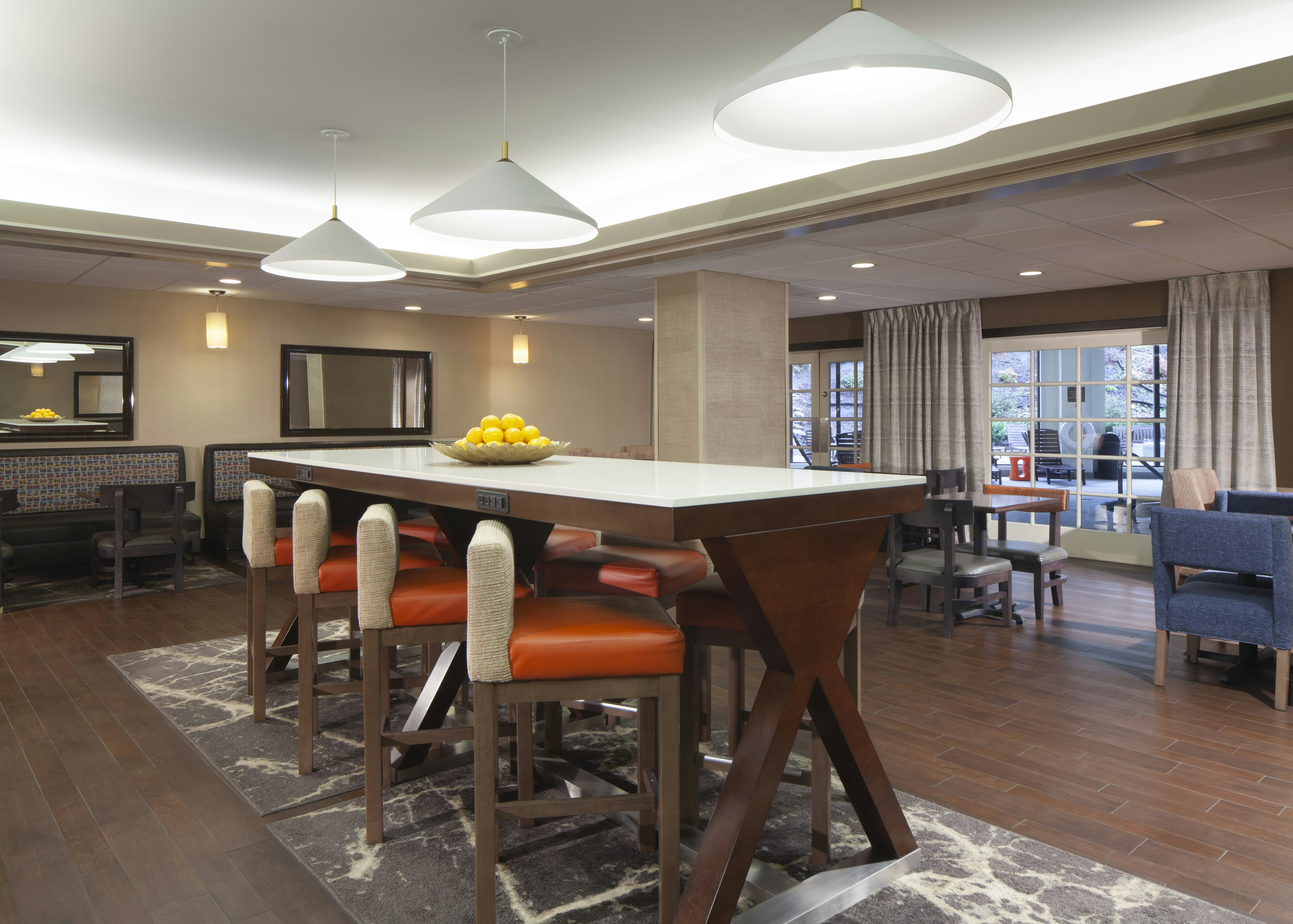 Hampton Inn Charleston Southbridge 34/41