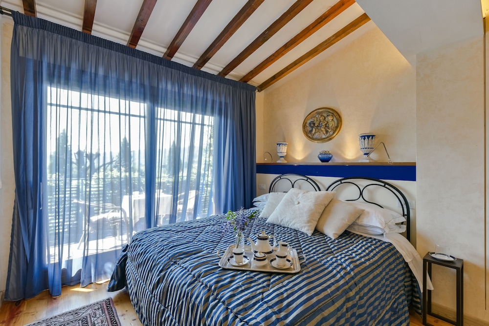 Villa Gaudia 14/50