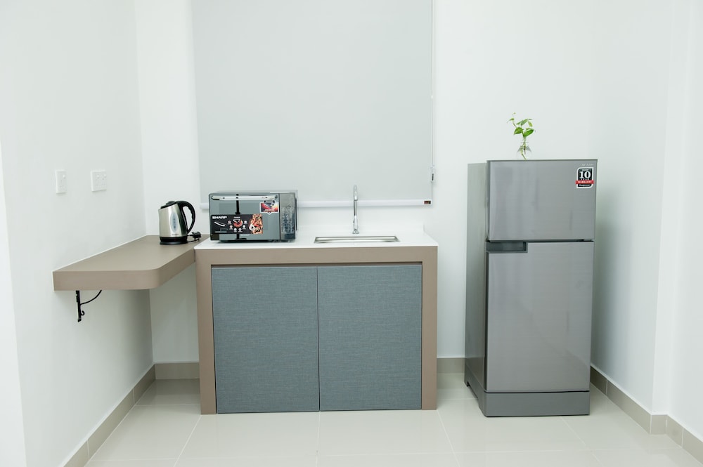 Ezzyhome @ Medini 6/38