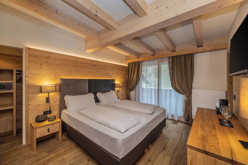 Hotel Palace Ravelli 22/83
