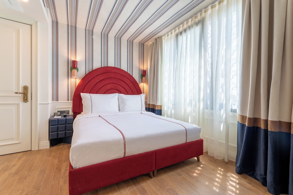 Khai Hotel Karakoy 41/60