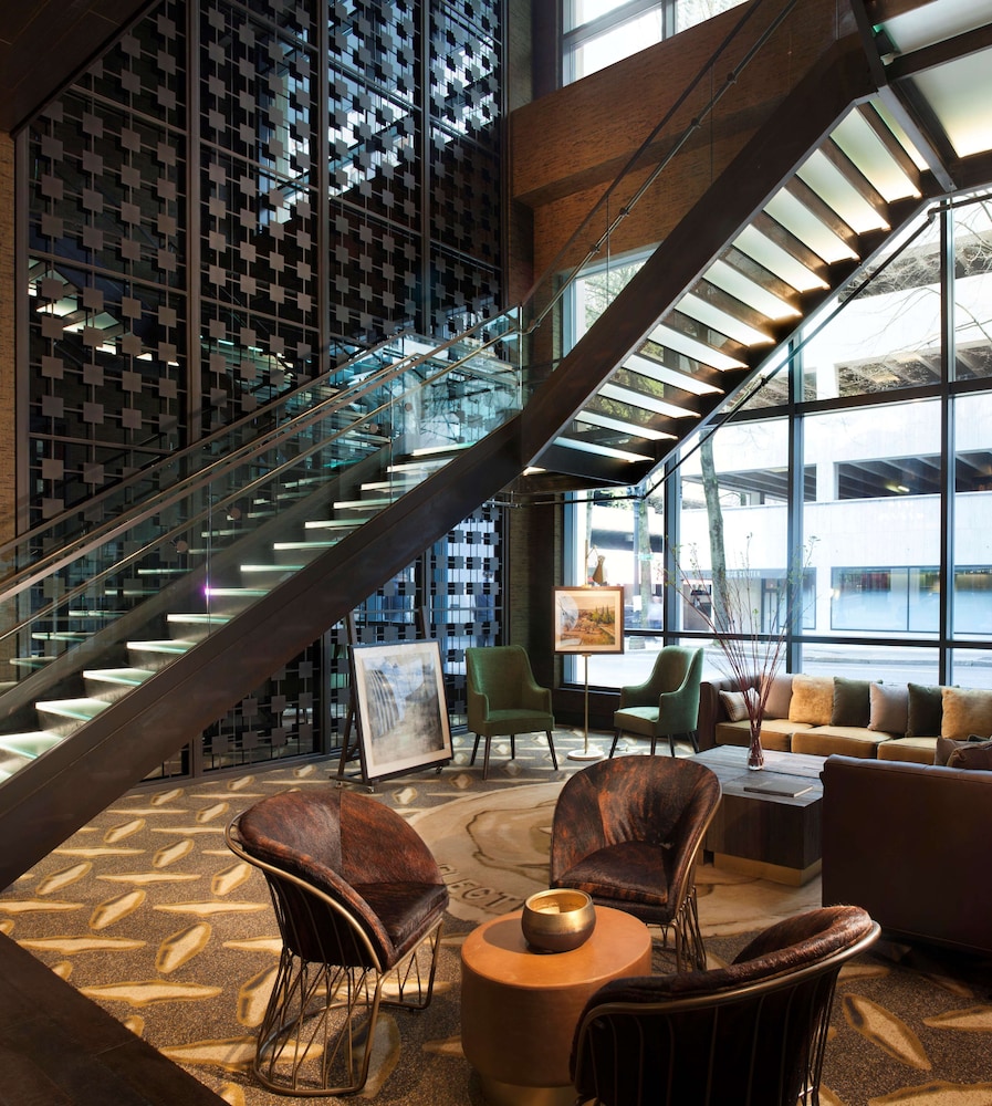 The Porter Portland Curio Collection By Hilton 59/67