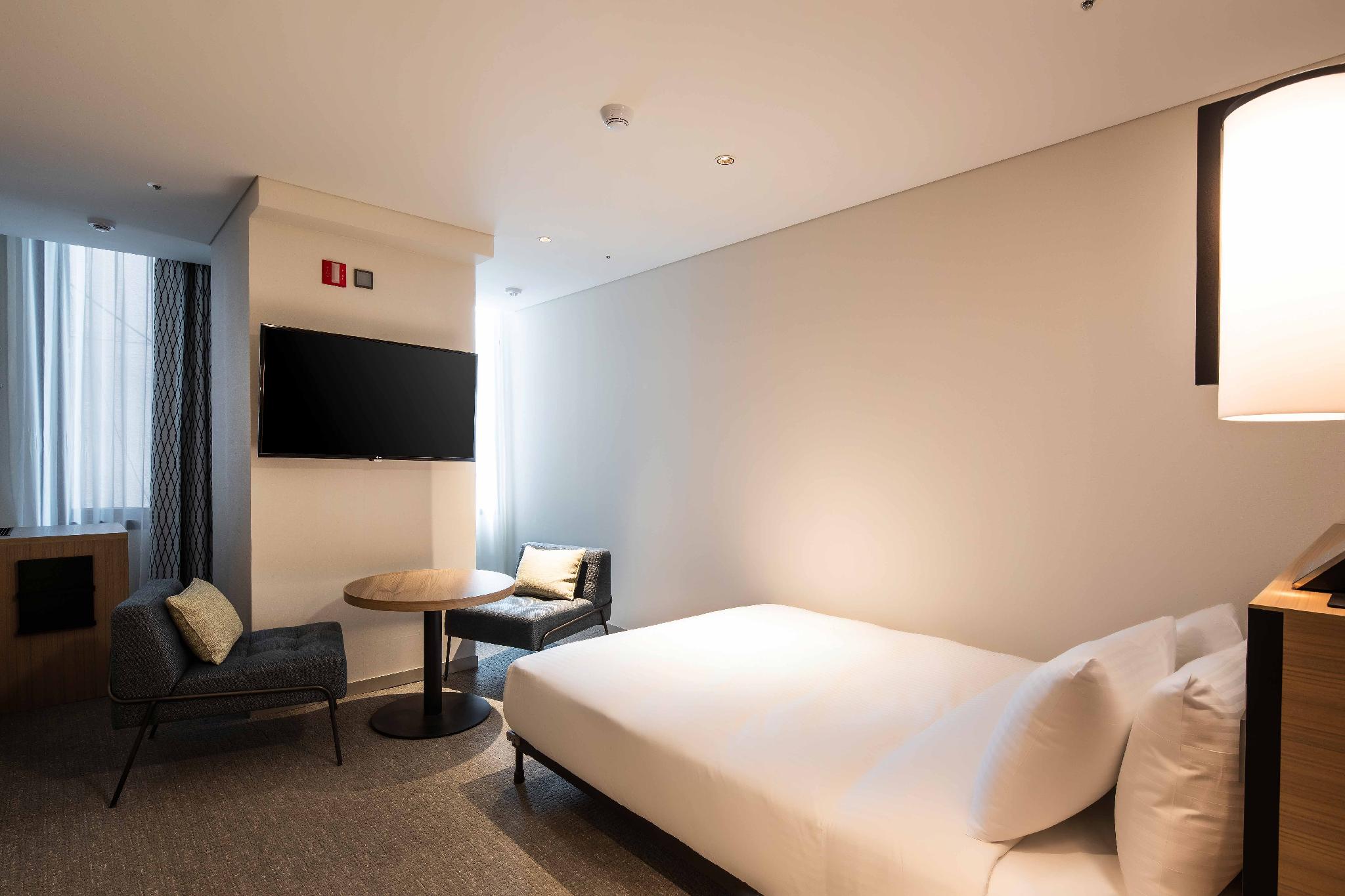 Universal, Double Bed