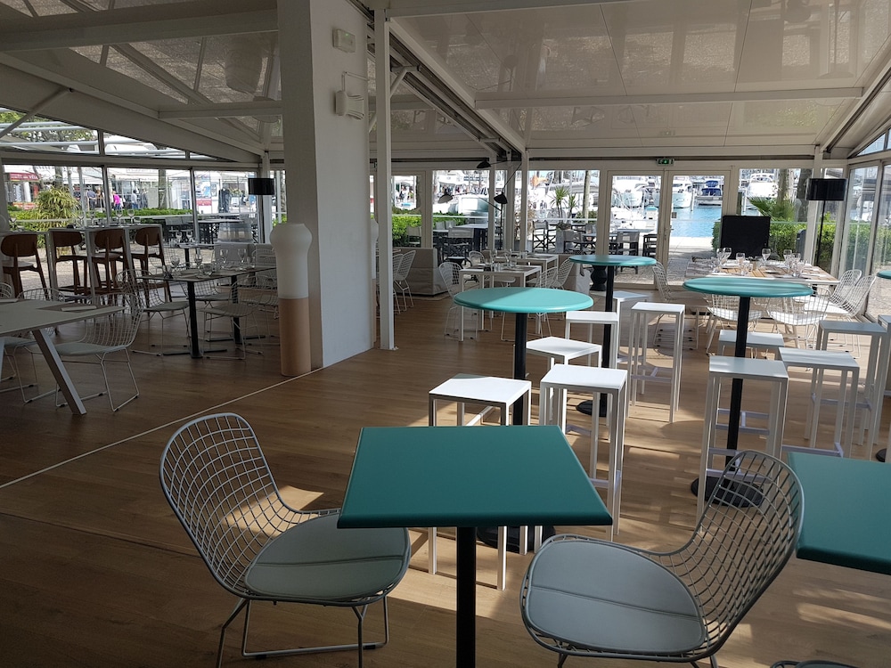 MERCURE LA GRANDE MOTTE PORT 33/46