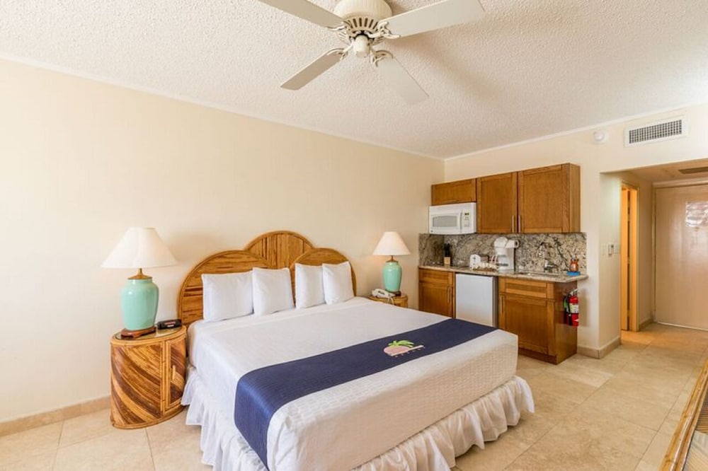 Caribbean Palm Village Resort 22/45