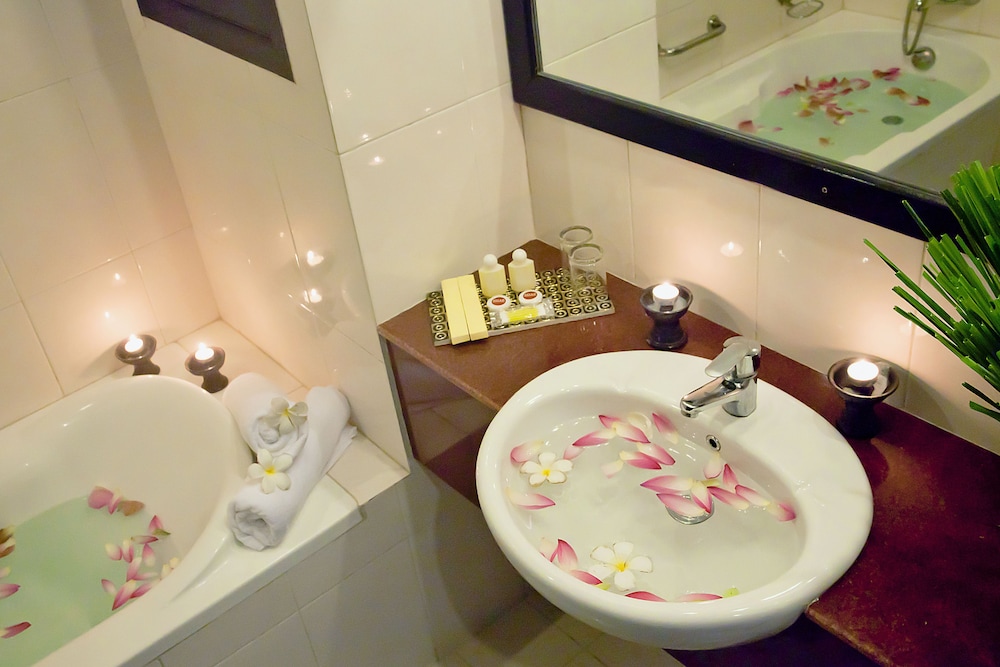 Angkor Panoramic Boutique Hotel 49/50