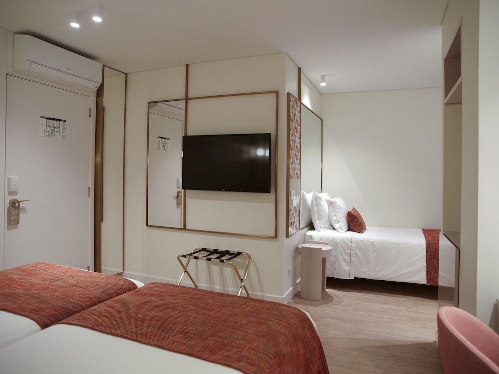 New Style Lisbon Hotel 11/21