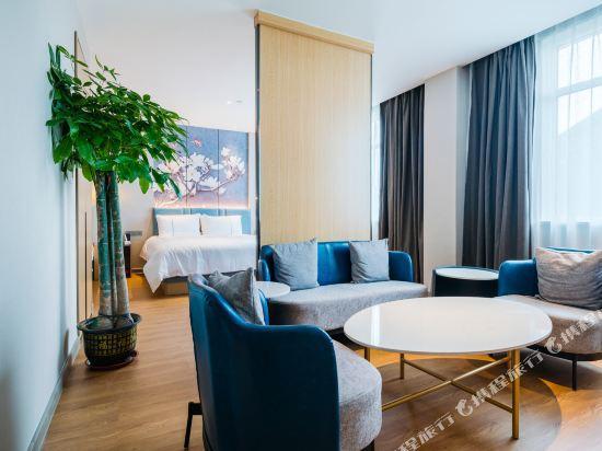 Magnolia Hotel (Wudi Ancient City Store) 40/43