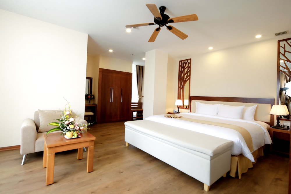 Ladalat Hotel 22/80