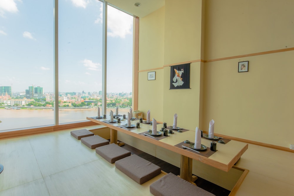 Sokha Phnom Penh Hotel 40/85