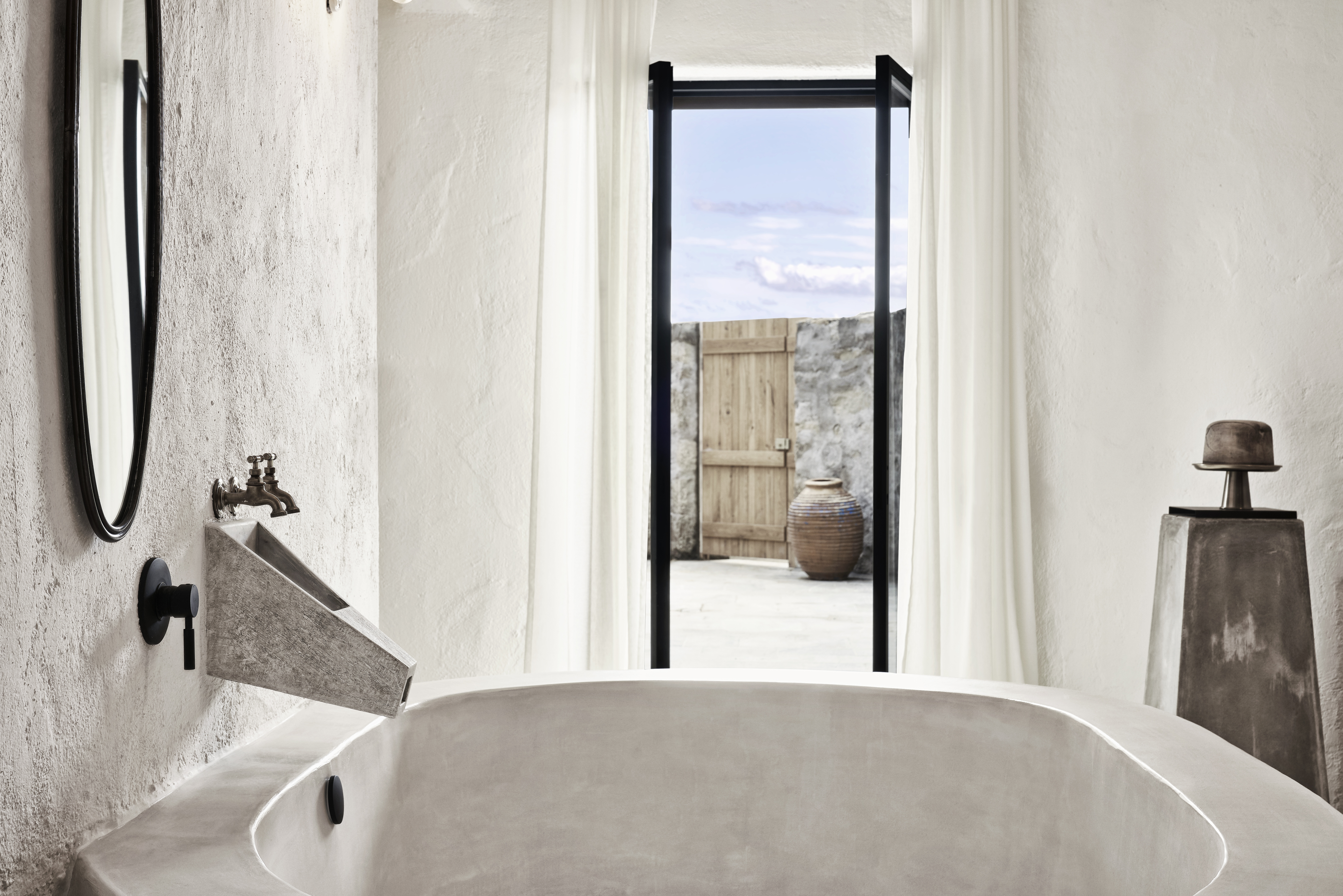 Nomad Mykonos 48/50