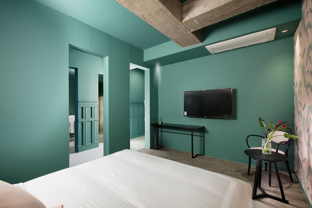 Oia Hotel 24/50