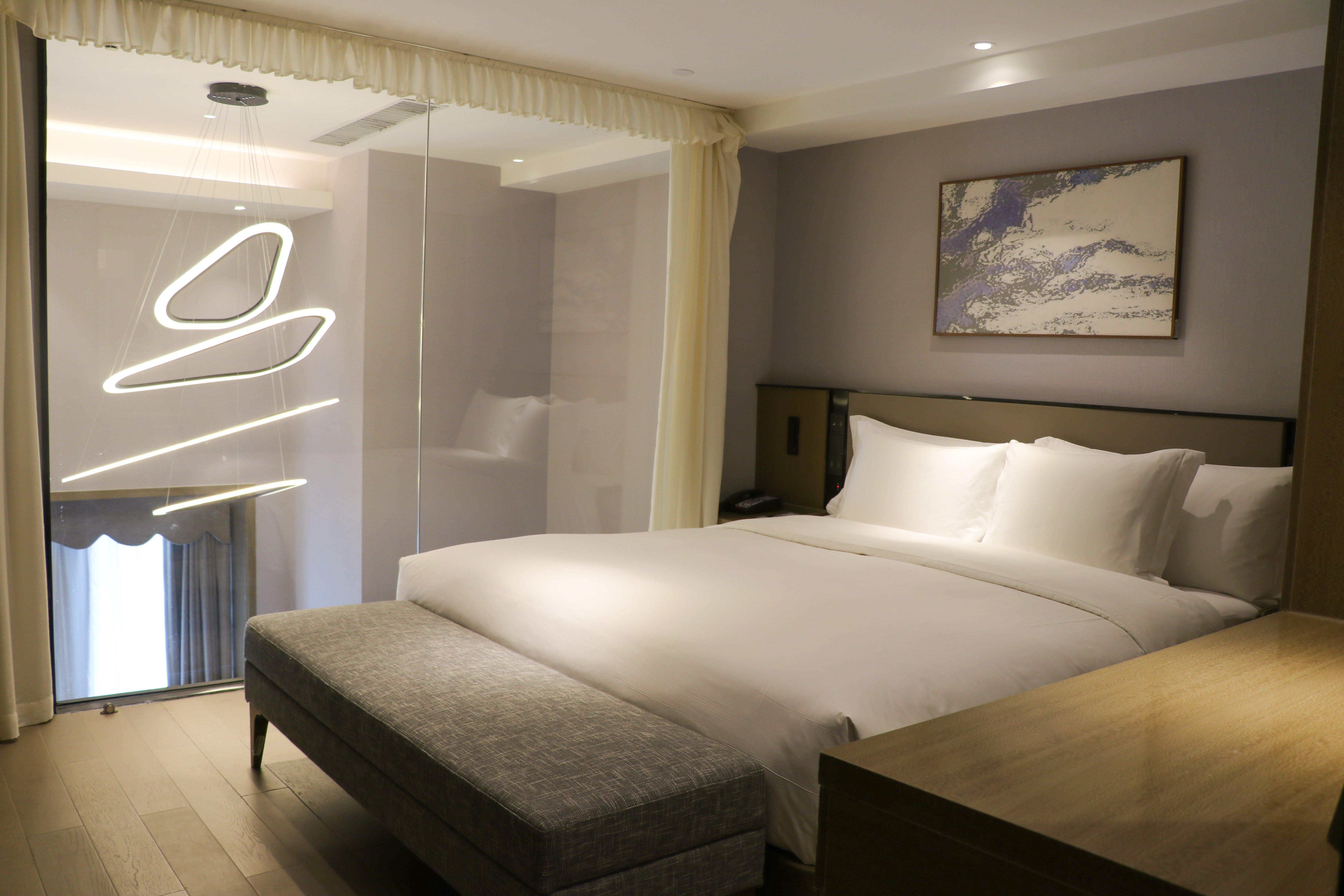 Loft, Suite, King Bed, Lounge Access