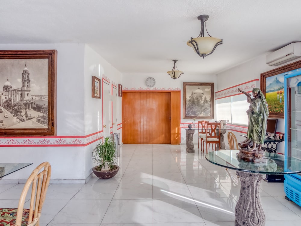 Lobby at Capital O Gran Hotel Campestre, CELAYA