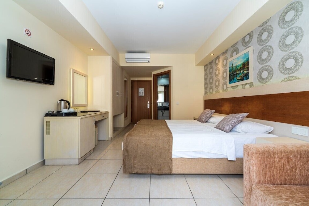 Montebello Resort 17/50