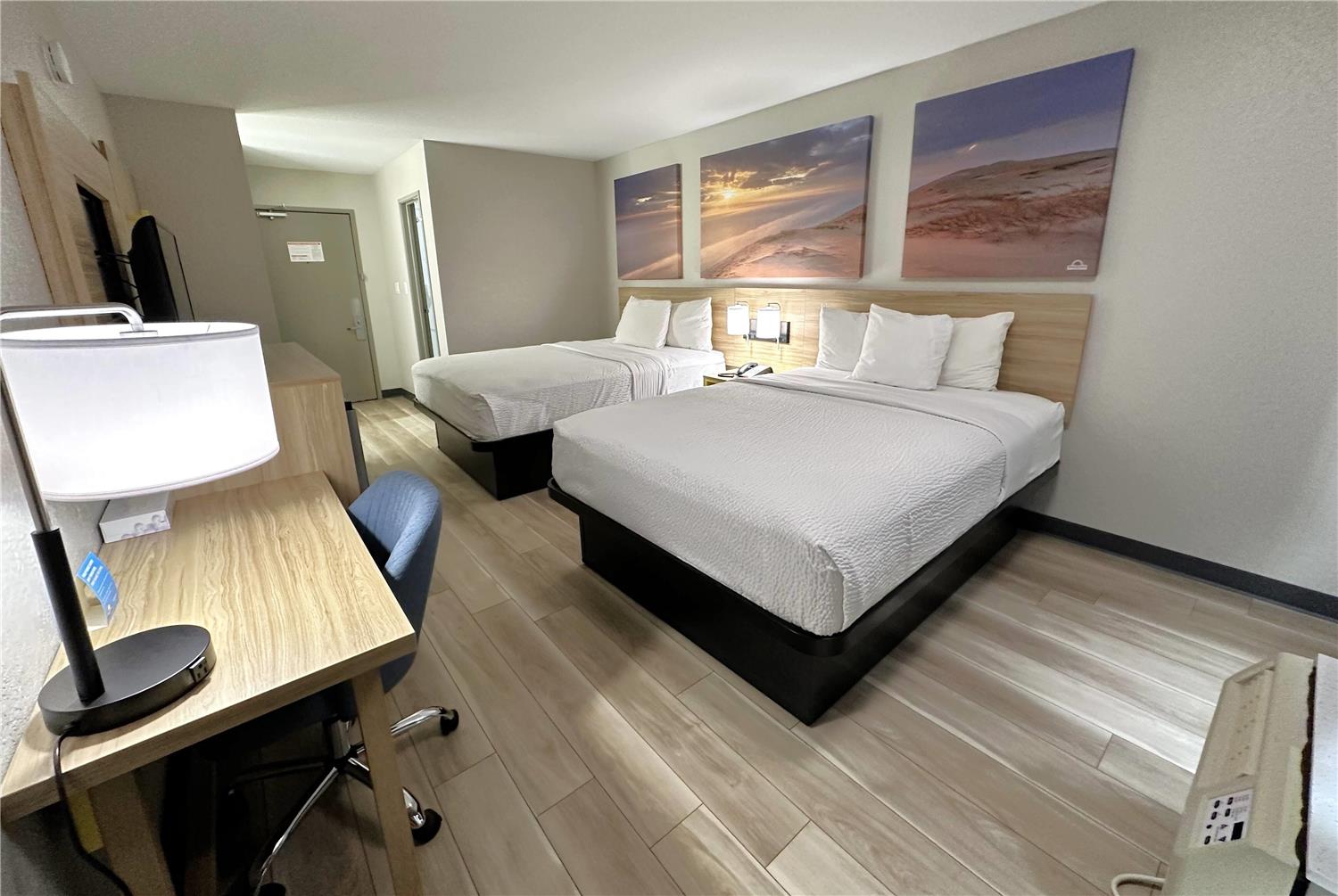 Days Inn By Wyndham Holland 14/35