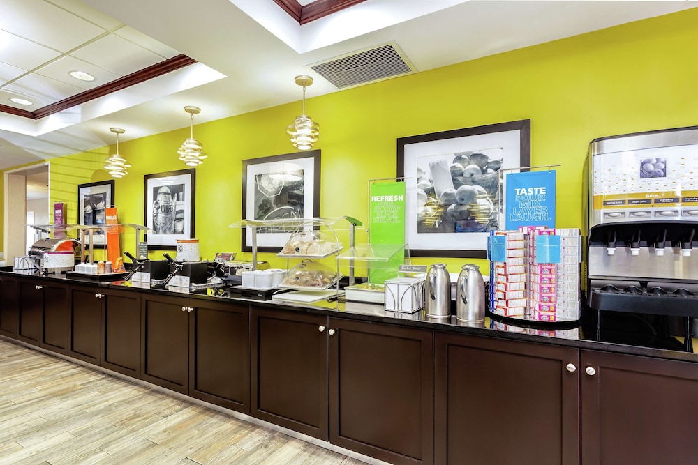 Hampton Inn Amelia Island Fernandina Beach 26/32