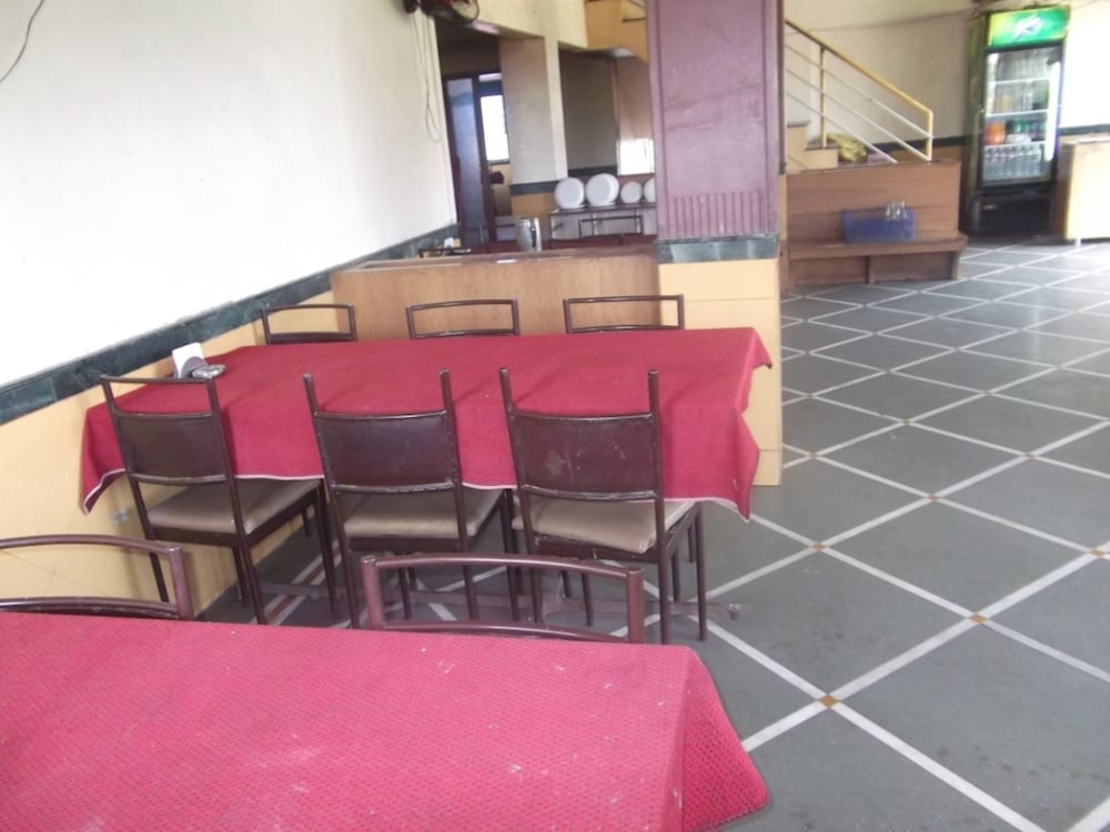 Samruddhi And Shree Inn Lodge 10/15