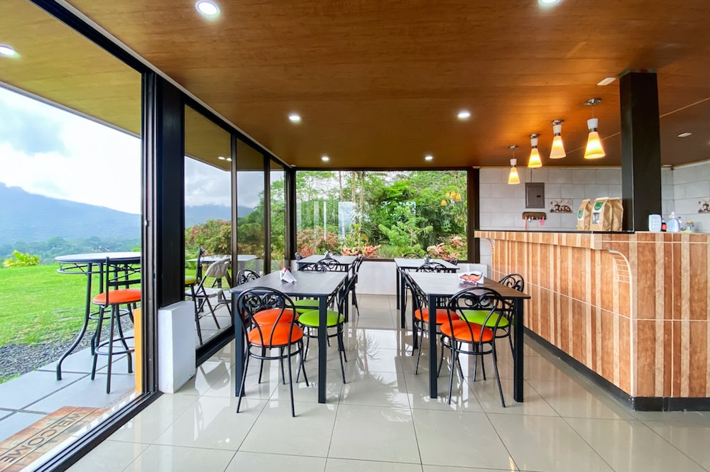 Arenal Tropical Garden 35/50