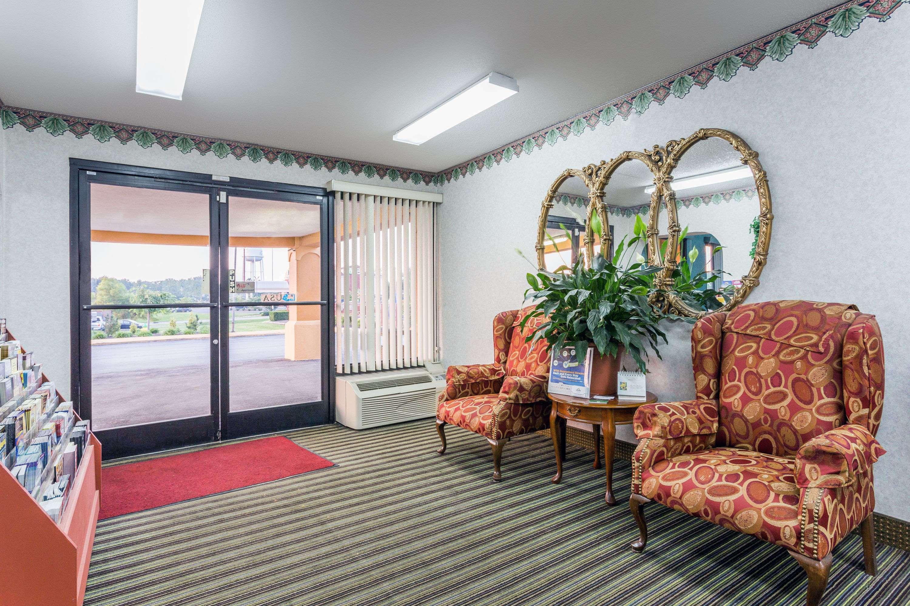 Days Inn by Wyndham Dickson 13/18