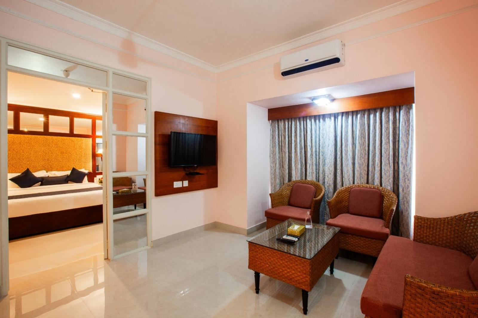 HOLIDAY HOTEL CHERAI 16/28