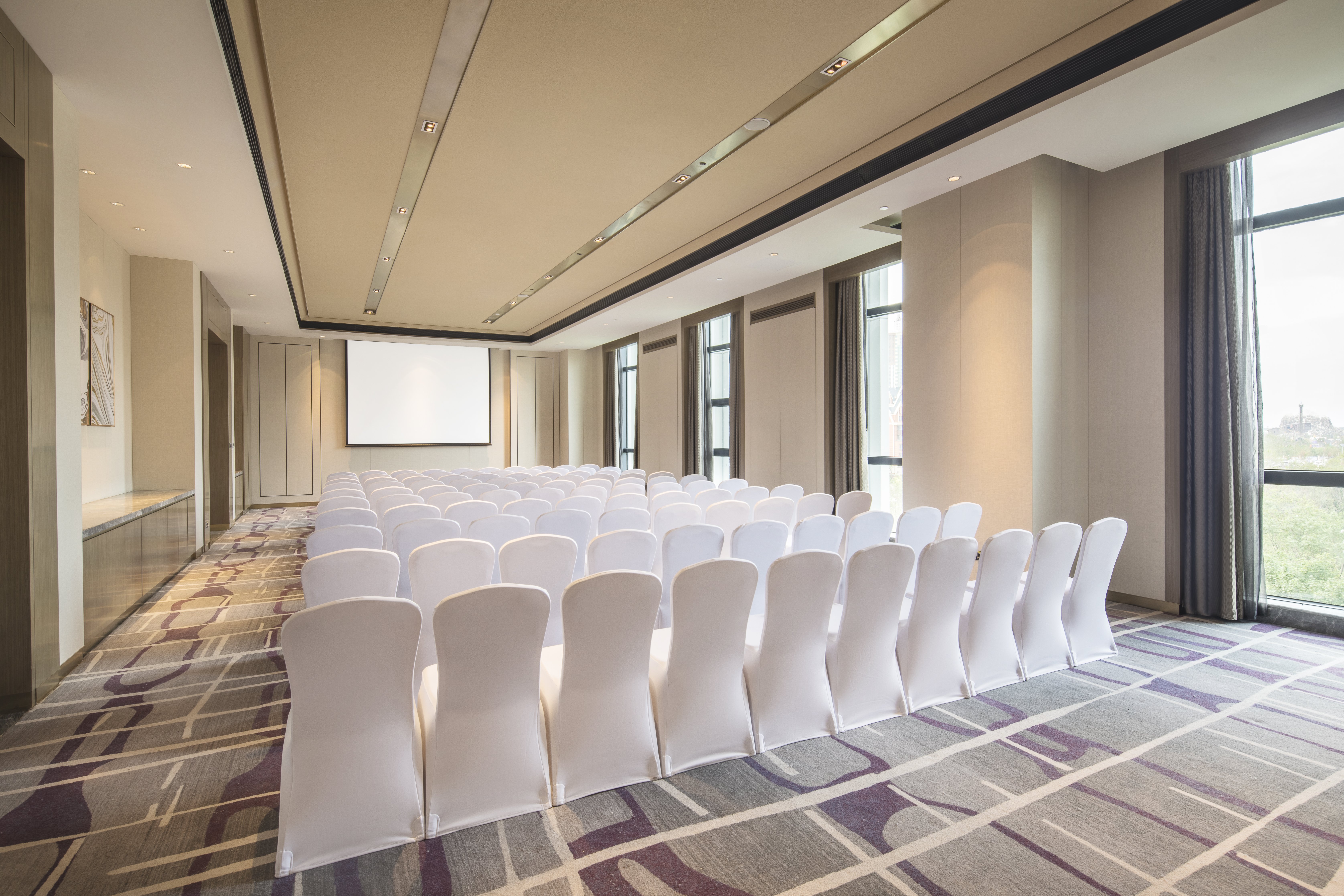 CROWNE PLAZA HARBIN SONGBEI 47/58