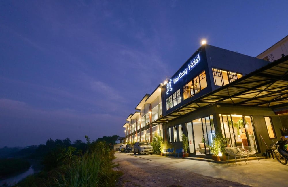 The Cozy Hotel 6/50