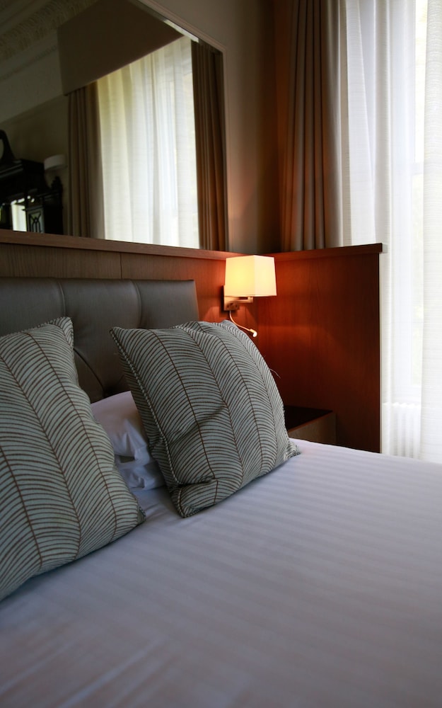 Lynnhurst Hotel 10/51