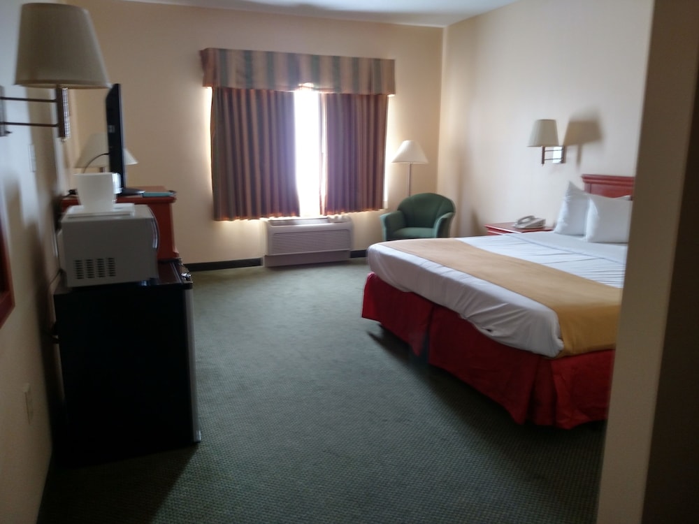 Holiday Inn Express Toledo West Napoleon 27/65