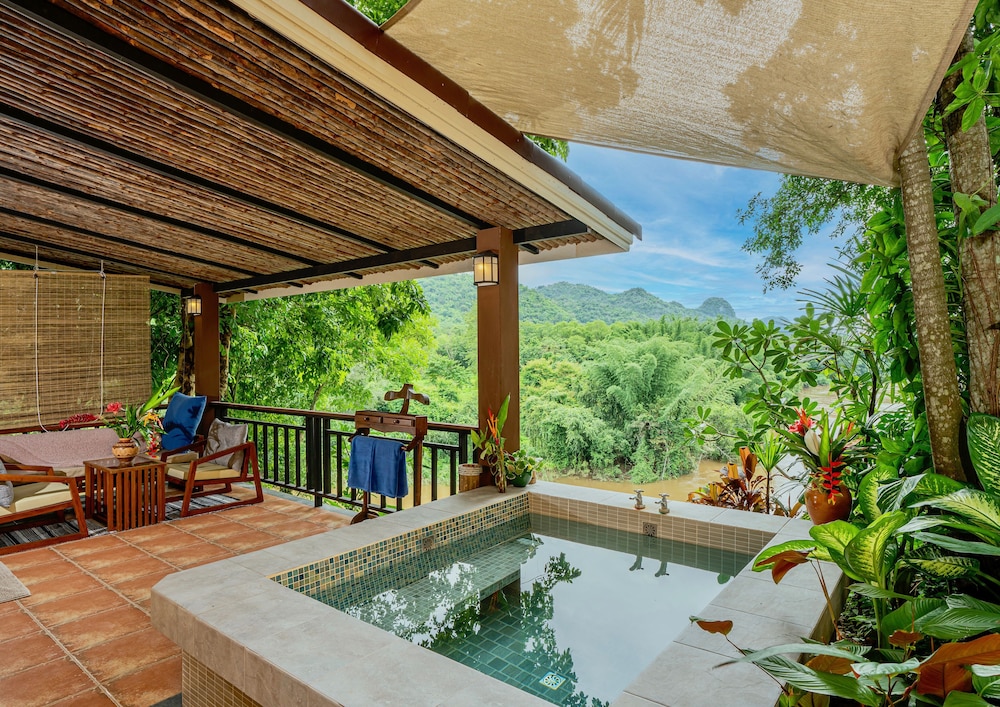swimming pool spa